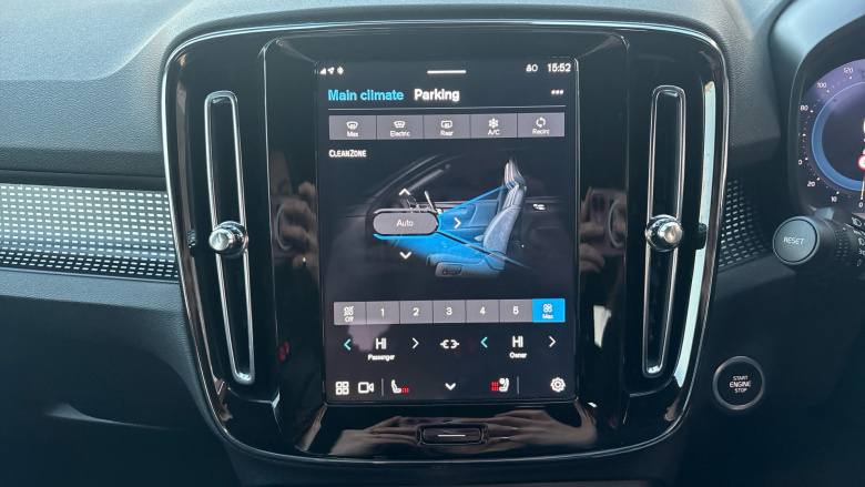 Volvo XC40 2.0 B4P Plus Dark 5dr Auto Petrol Estate